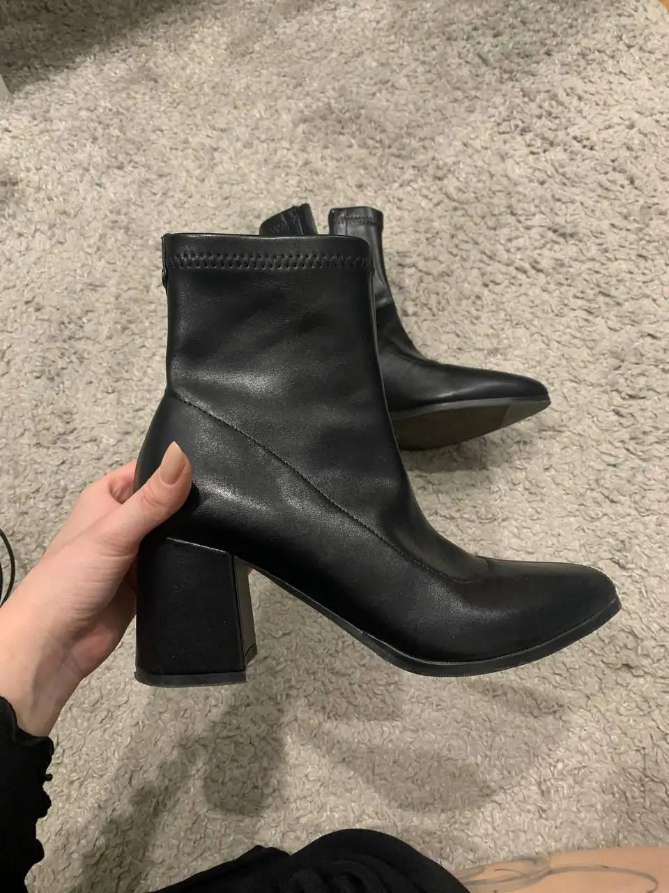 Ботильоны и кроссовки 38-39 размер - Обувь (Одежда) в Балашиха