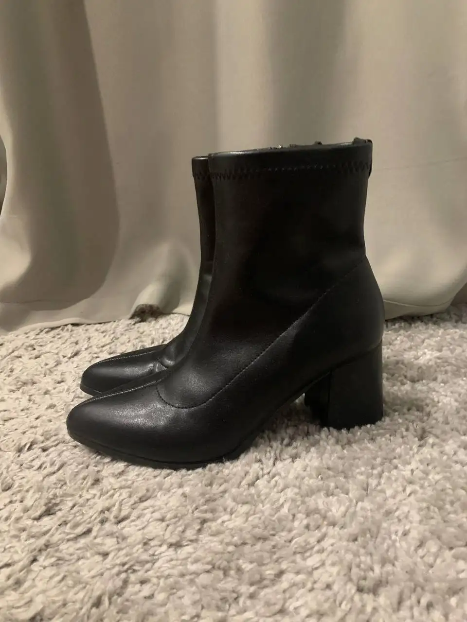 Ботильоны и кроссовки 38-39 размер - Обувь (Одежда) в Балашиха
