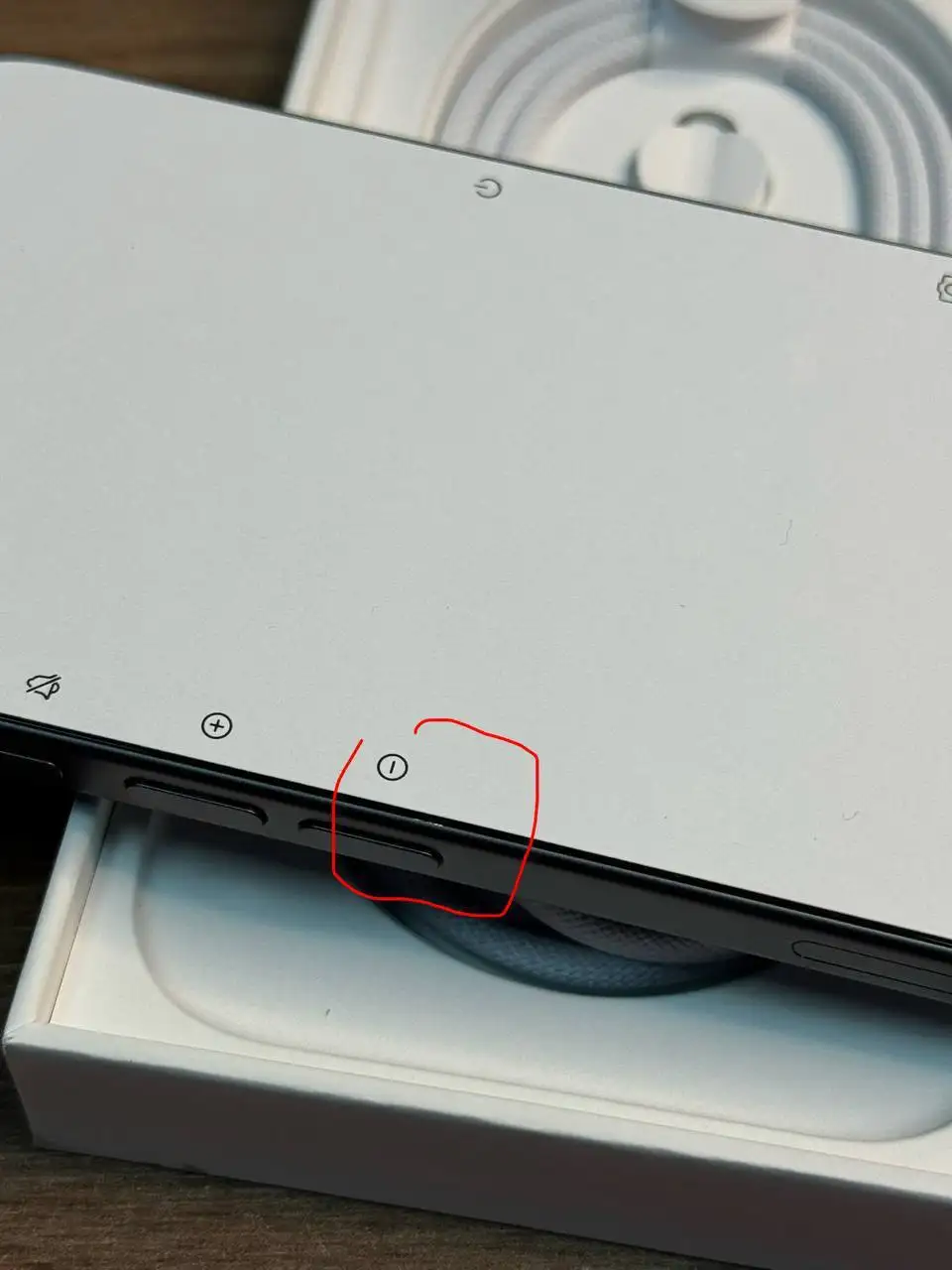 Продам новый iPhone 17 256 Gb Black Sim - Смартфоны (Электроника) в Москва