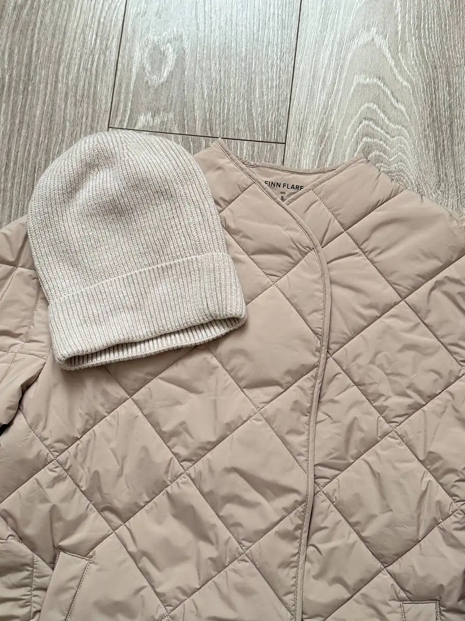 Куртка женская и шапка женская - Женская одежда (Одежда) в Балашиха