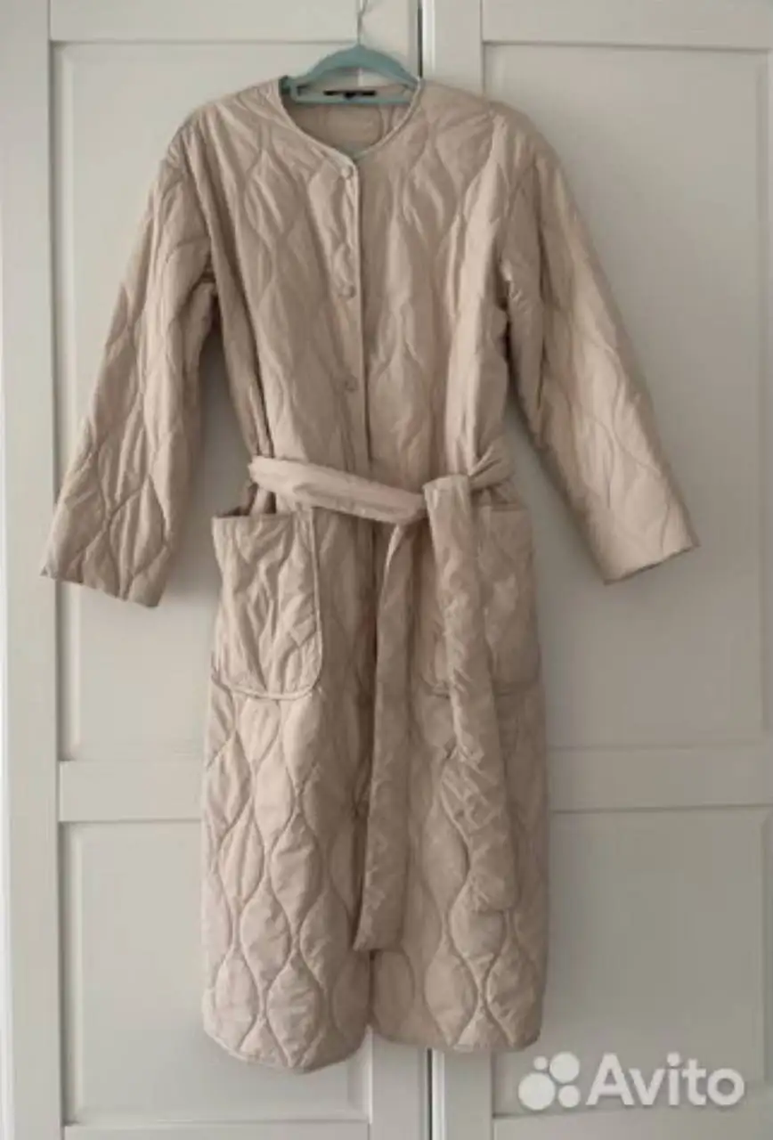 Женское демисезонное пальто размер S - Верхняя одежда (Одежда) в Балашиха
