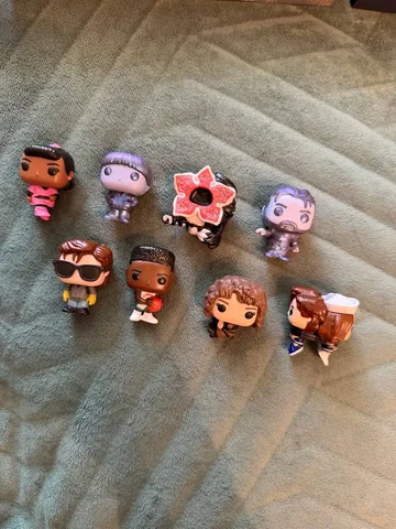 Обмен фигурками Киндер Джой серии ОСД - Книги и учебники в Москва