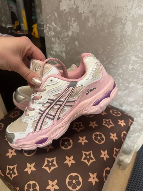 Продажа новых кроссовок мужских и женских - частное объявление в Балашиха