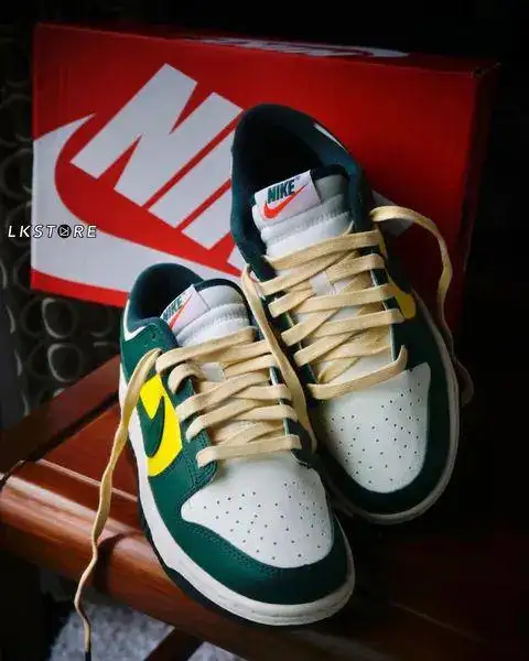 Продажа новых кроссовок мужских и женских - Обувь (Одежда) в Балашиха