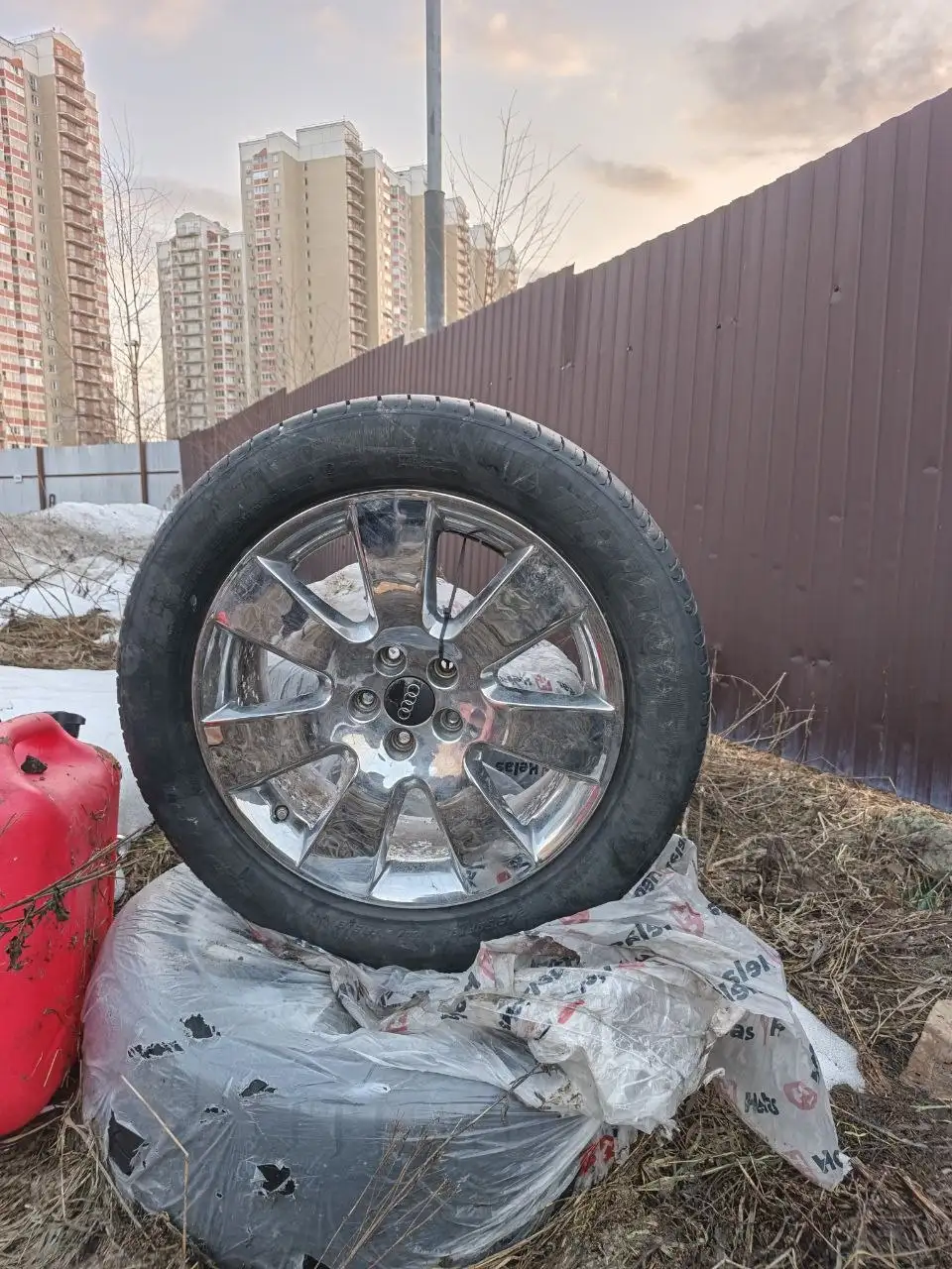 Продам колеса б/у полный комплект - Колеса и диски (Запчасти) в Балашиха