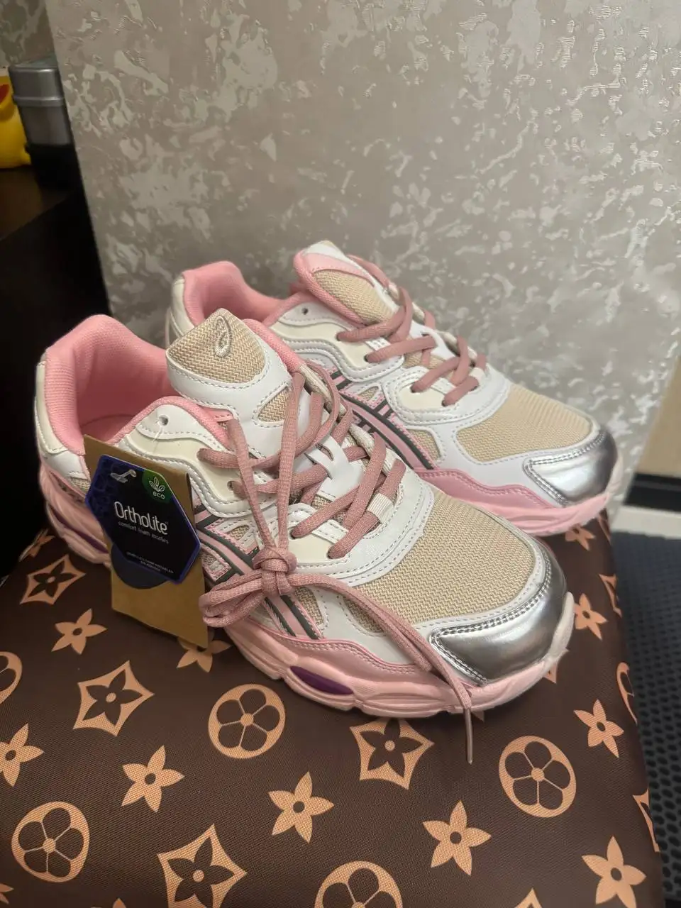 Продажа мужских и женских кроссовок - Обувь (Одежда) в Балашиха