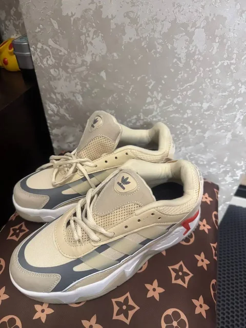 Продажа новых кроссовок для мужчин и женщин - частное объявление в Балашиха