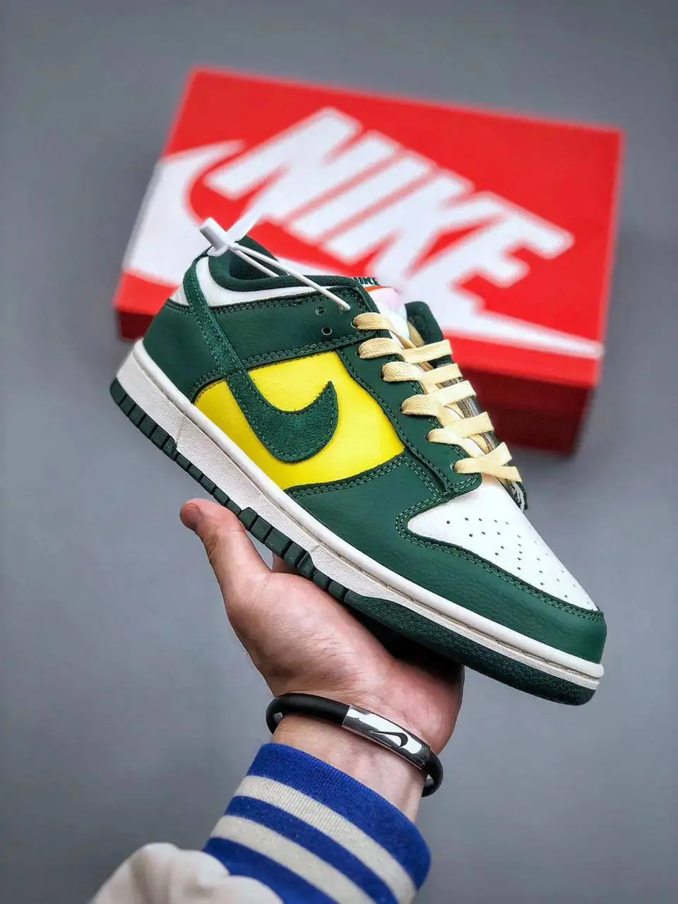 Продажа новых кроссовок для мужчин и женщин - Обувь (Одежда) в Балашиха