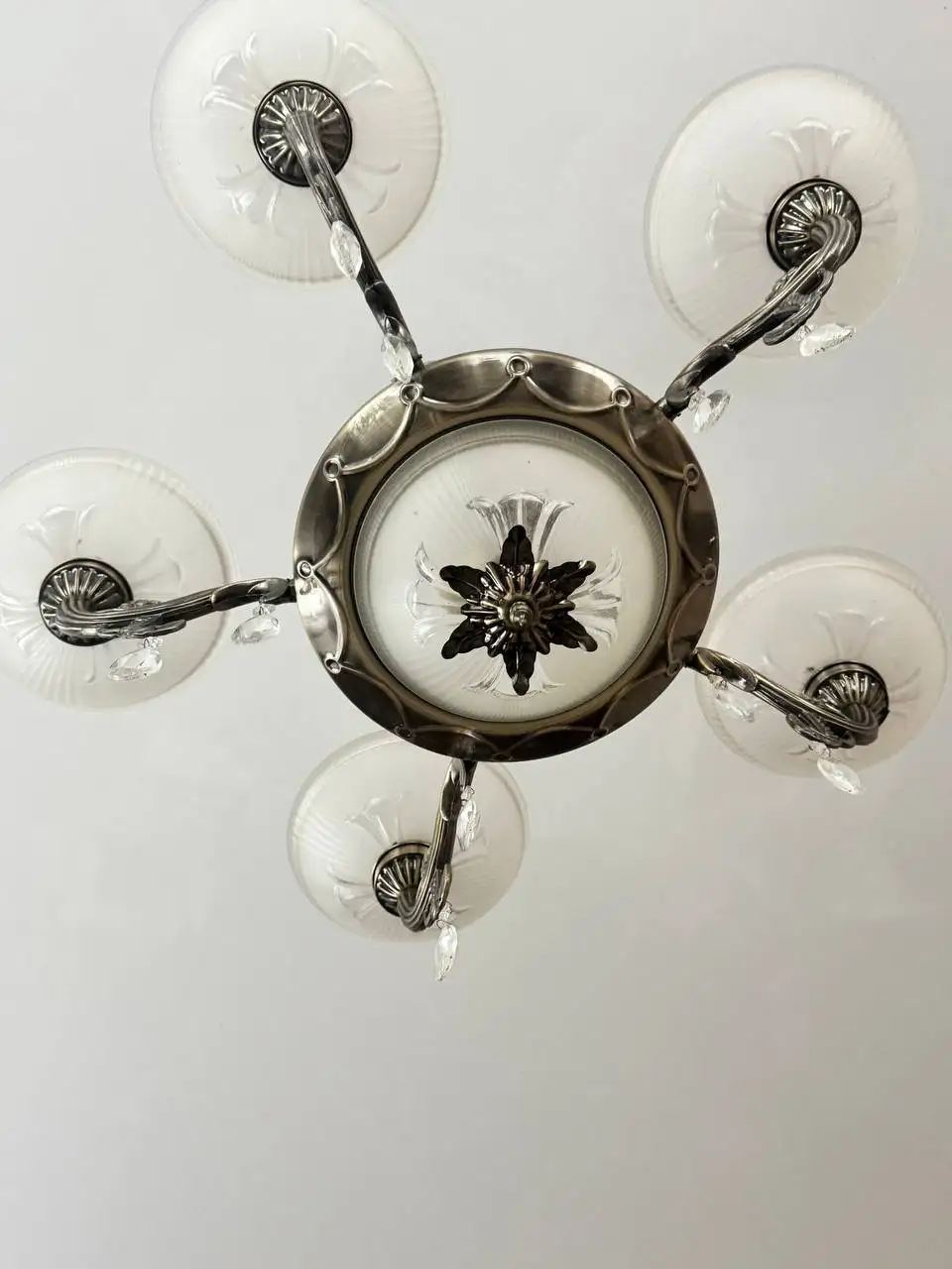 Люстра в идеальном состоянии - Освещение (Для дома и дачи) в Балашиха