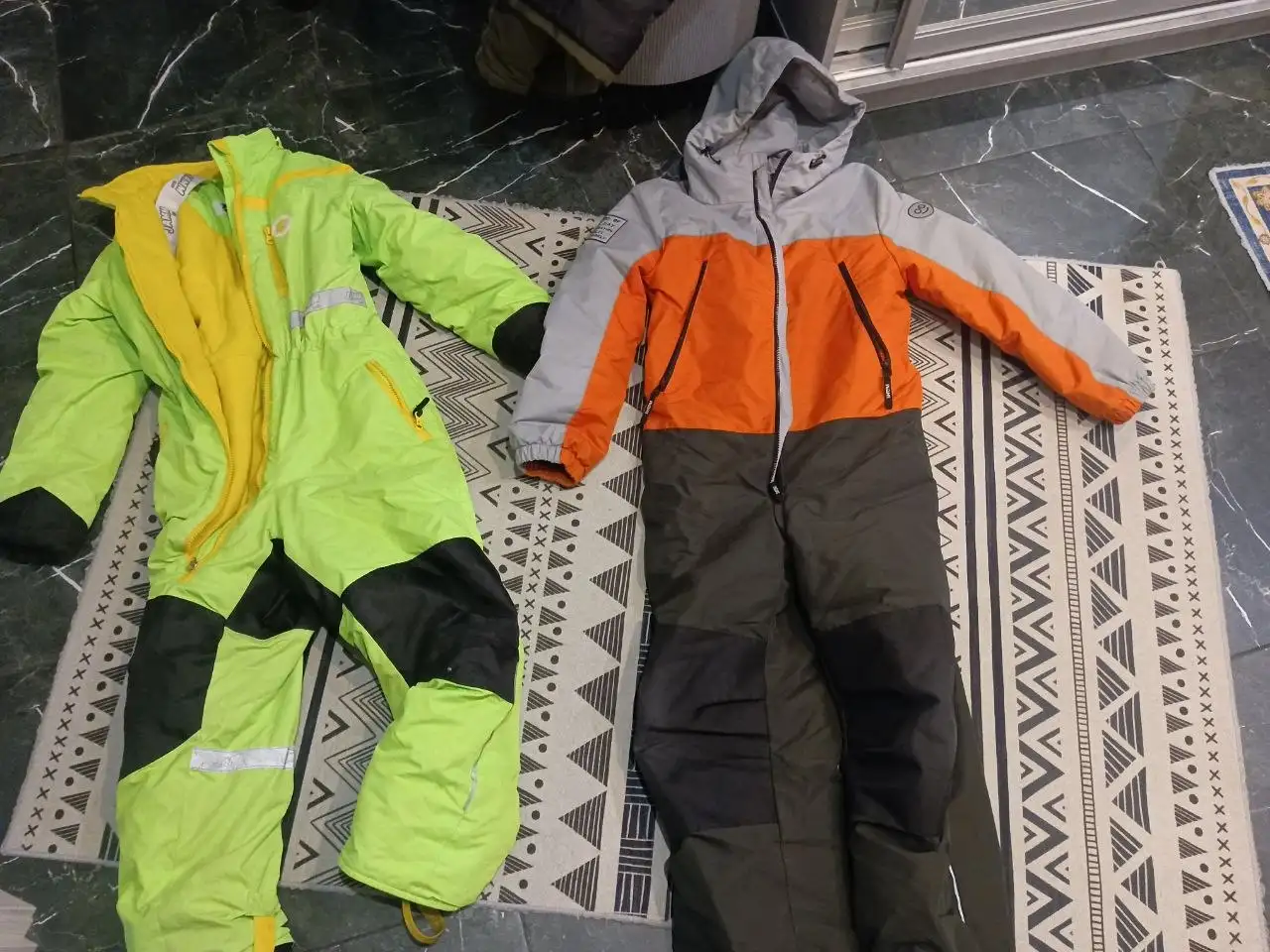 Два комбинезона 140 см - Одежда для детей (Товары для детей) в Балашиха