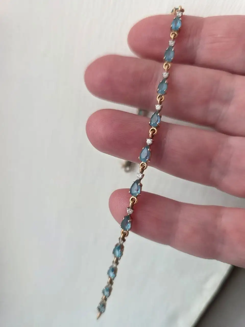 Золотой браслет с топазами 585 пробы 5гр размер 19 - Ювелирные изделия (Барахолка) в Балашиха