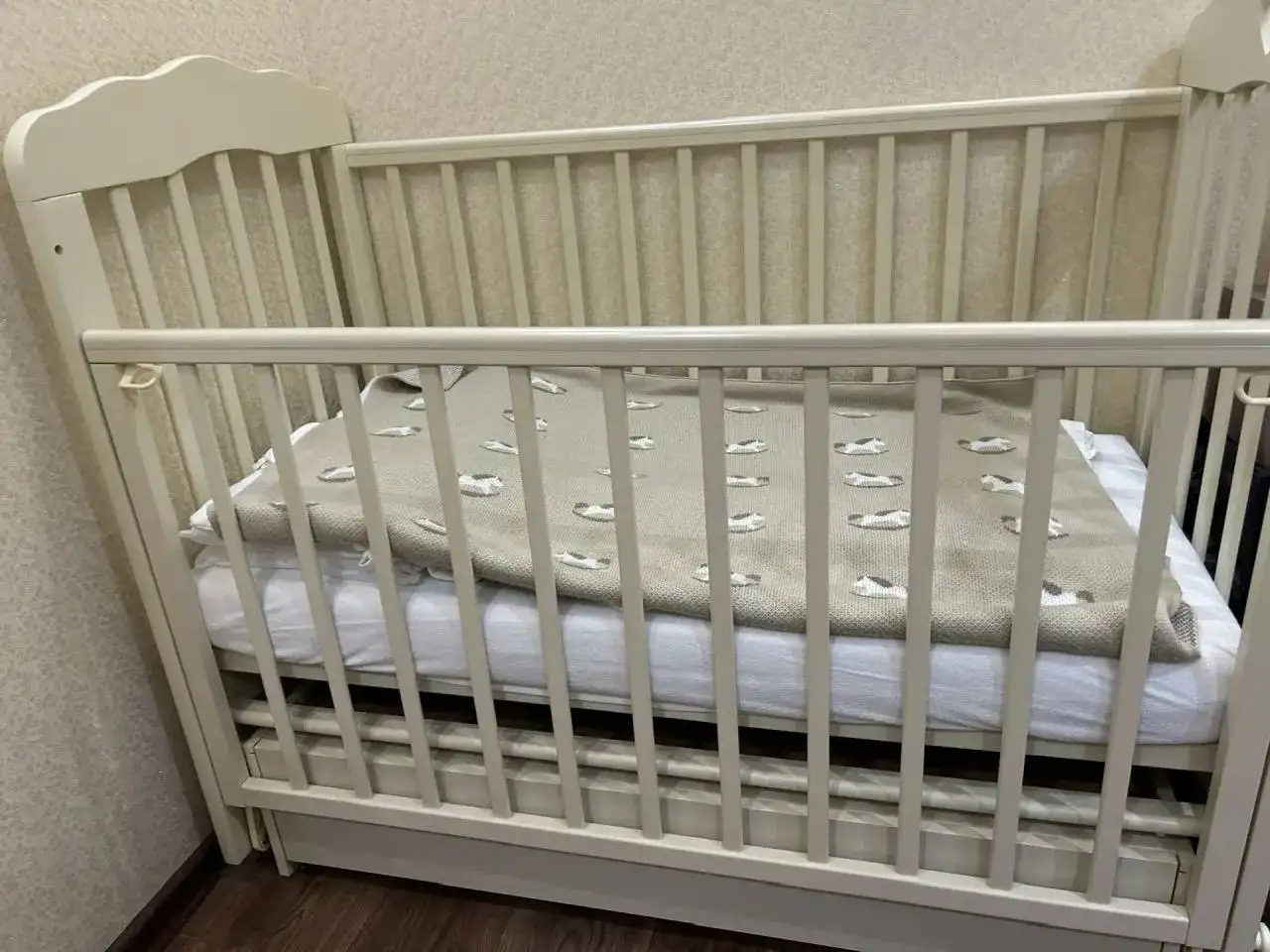 Продаю кроватку-маятник - Детские кроватки (Товары для детей) в Балашиха