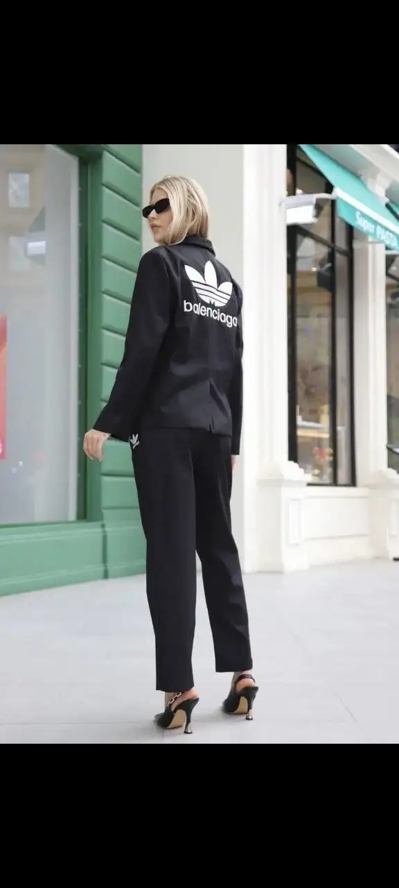 Новый костюм s42/44 - Одежда в Реутов