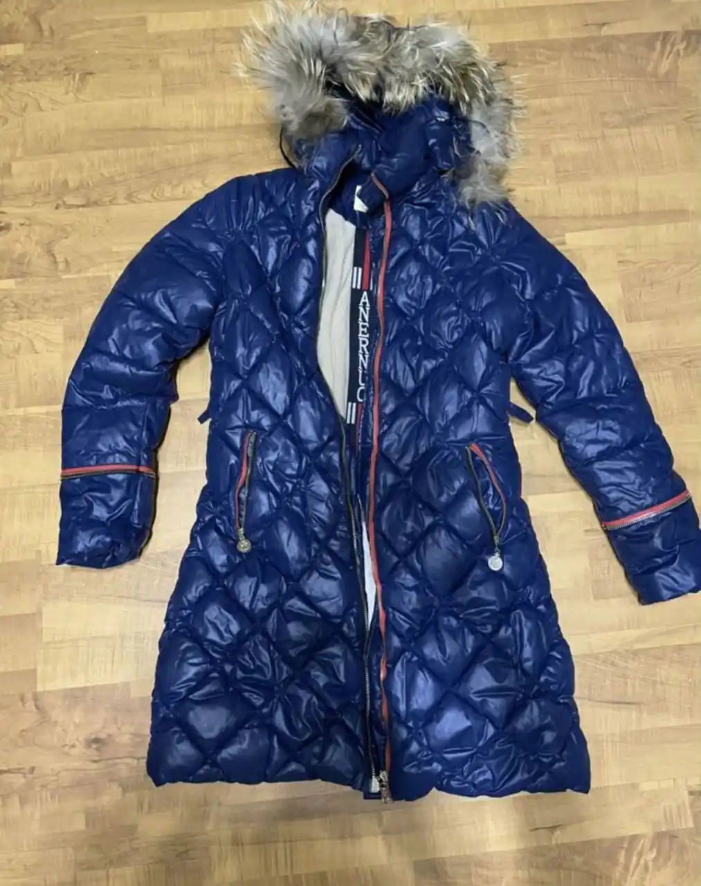 Пуховик для девочки Anernuo