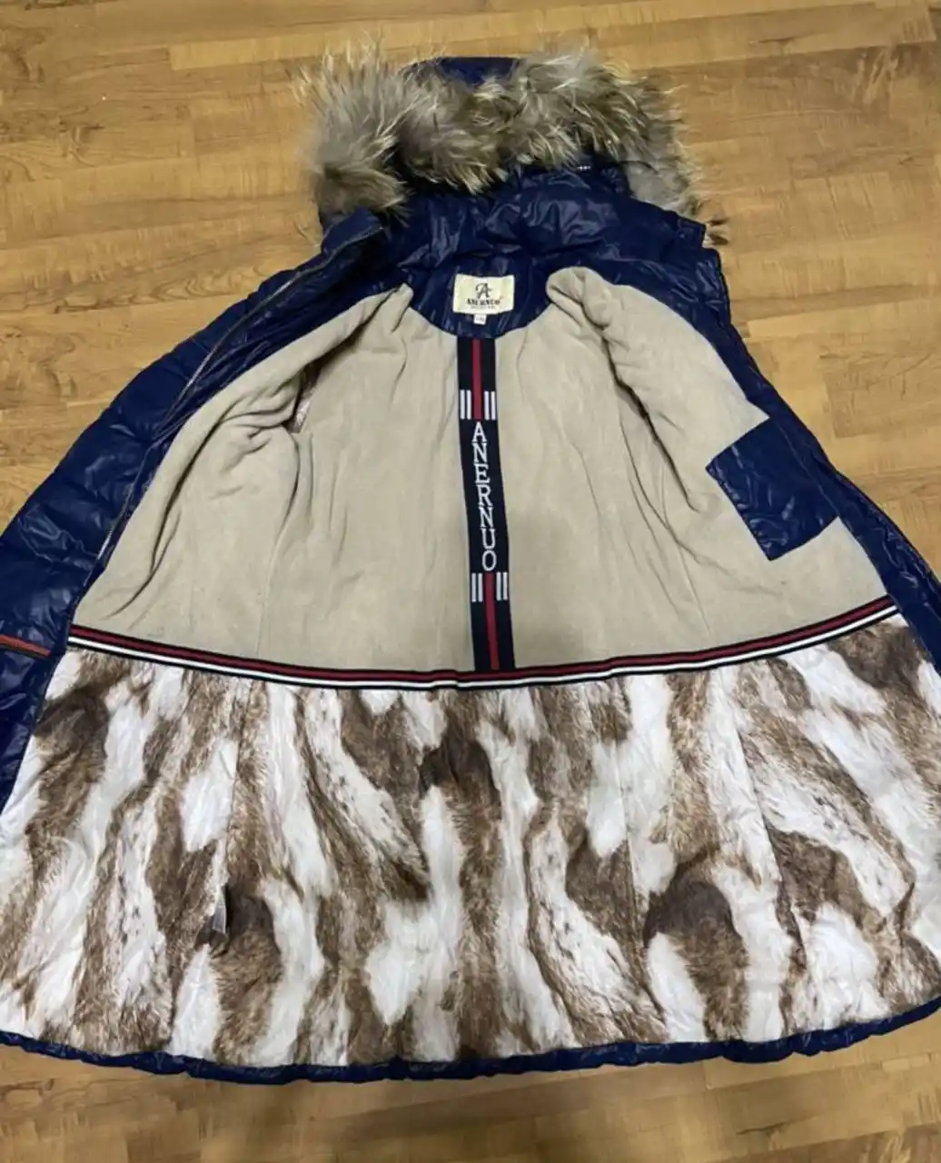 Пуховик для девочки Anernuo