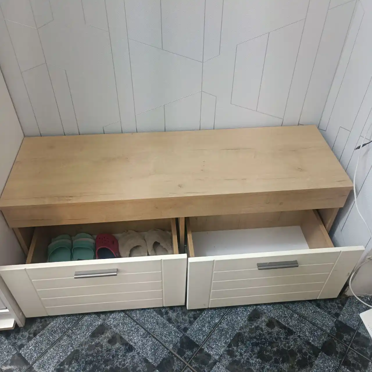 Продам тумбу с мягким сиденьем