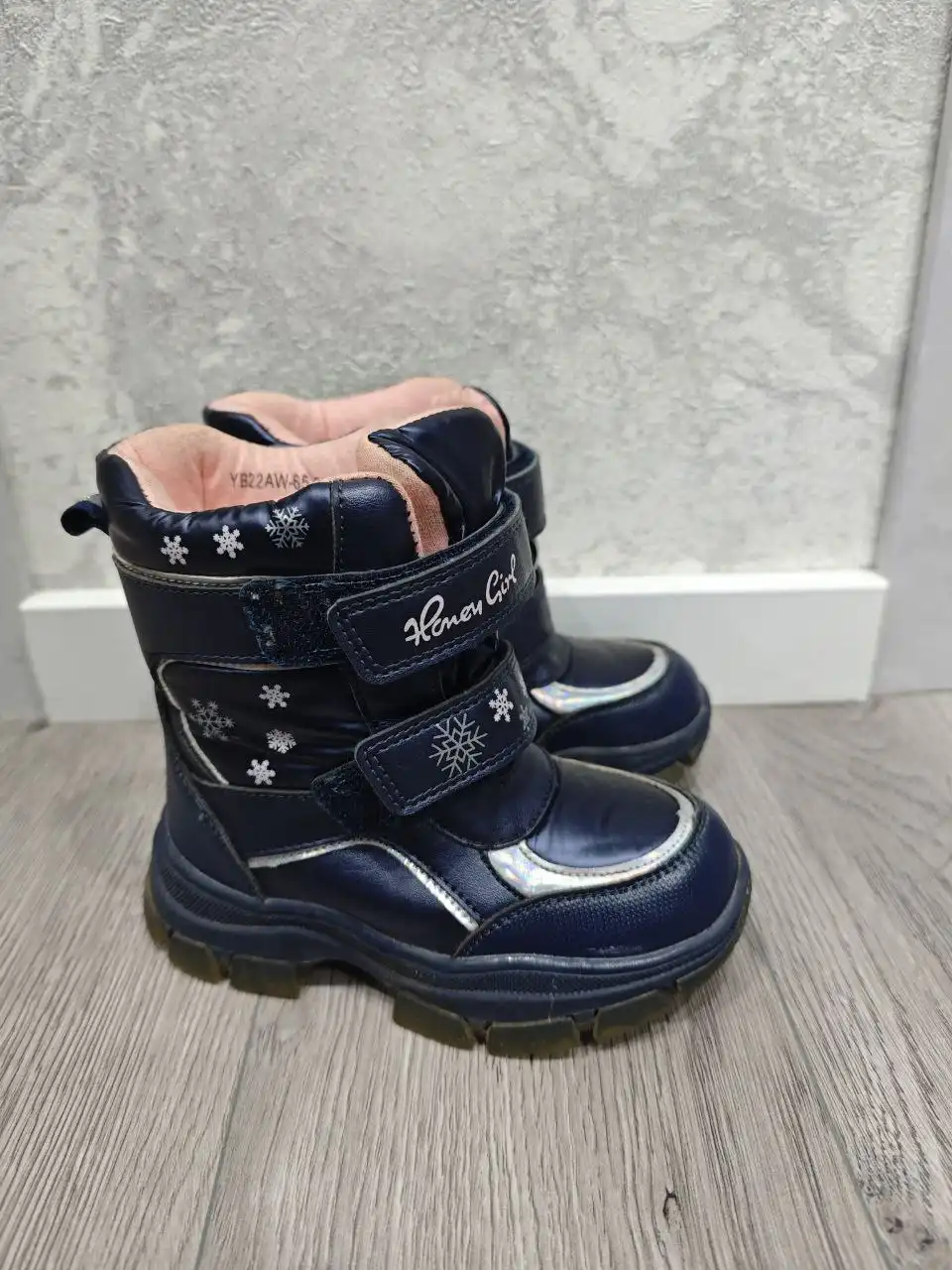 Зимние ботинки для девочки