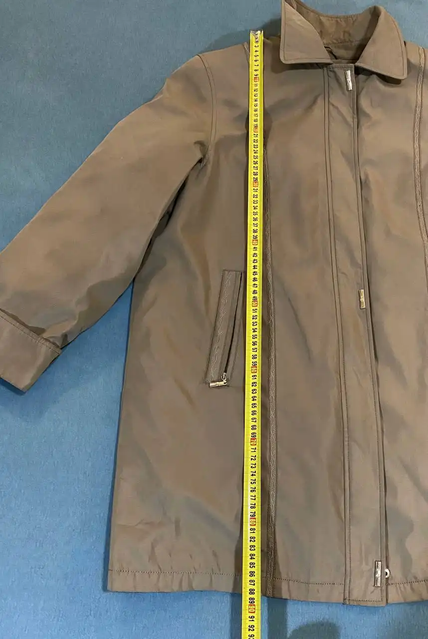 Продам женскую куртку Sufeibeier