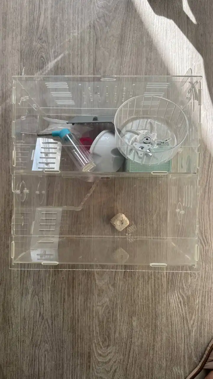 Домик для кота двухэтажный с опилками