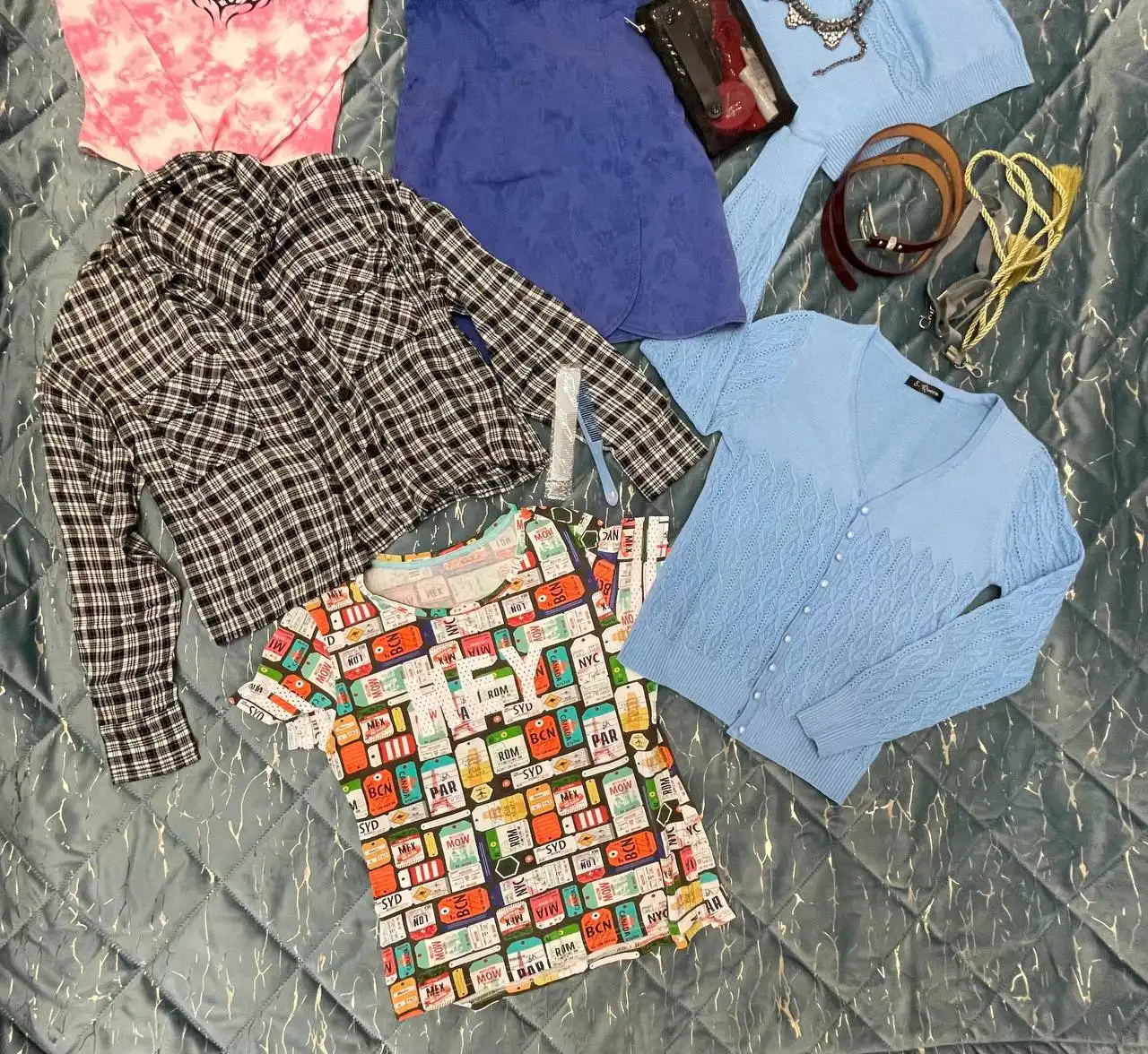 Пакет вещей размер XS и аксессуары для волос