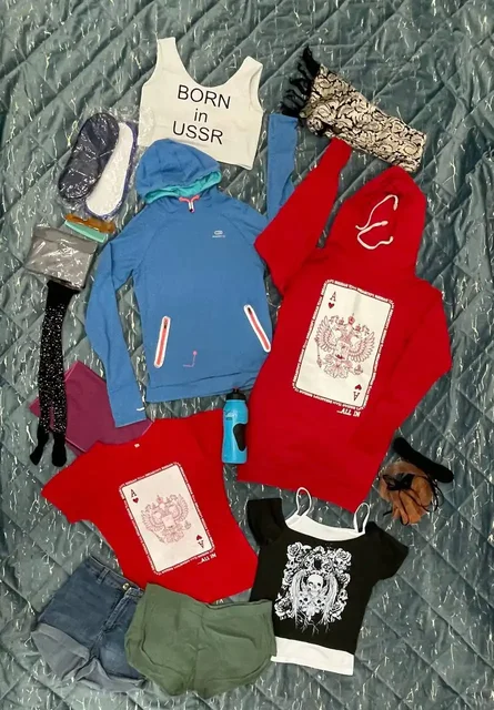 Пакет вещей размер S и аксессуары для волос - Одежда в Владивосток