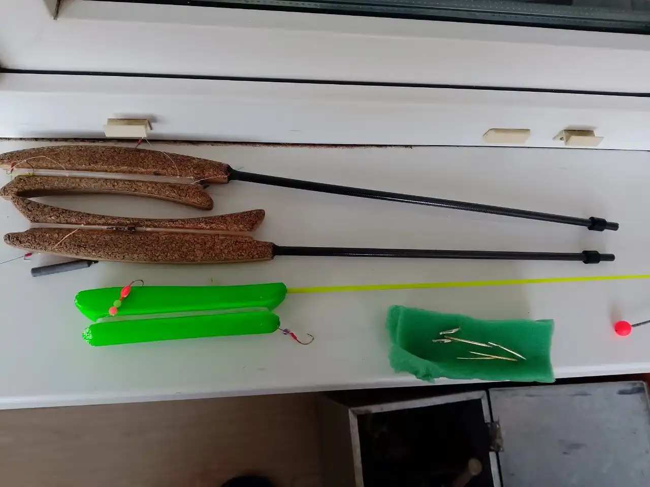 Продажа снастей для зимней рыбалки