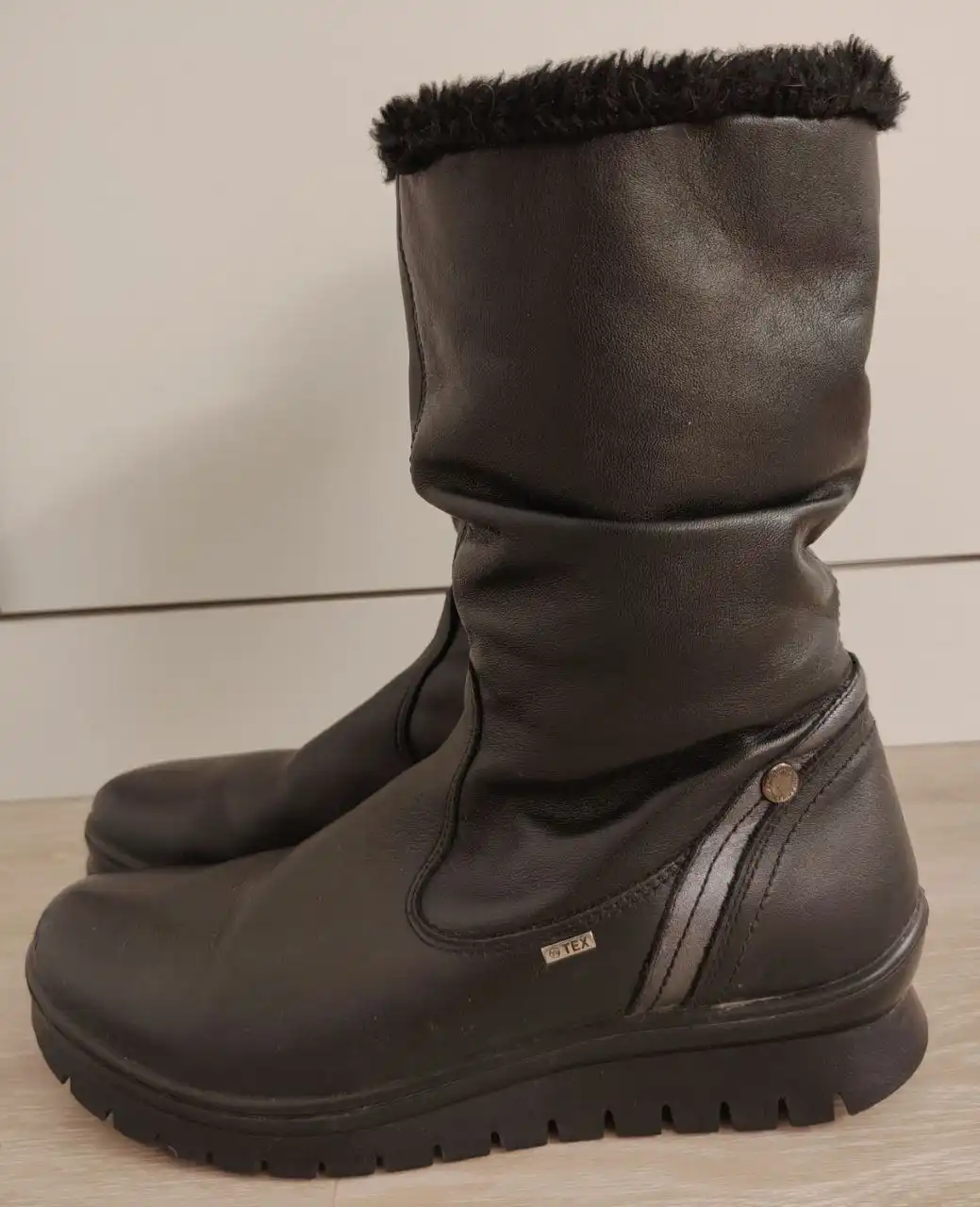 Продажа обуви 39 размера