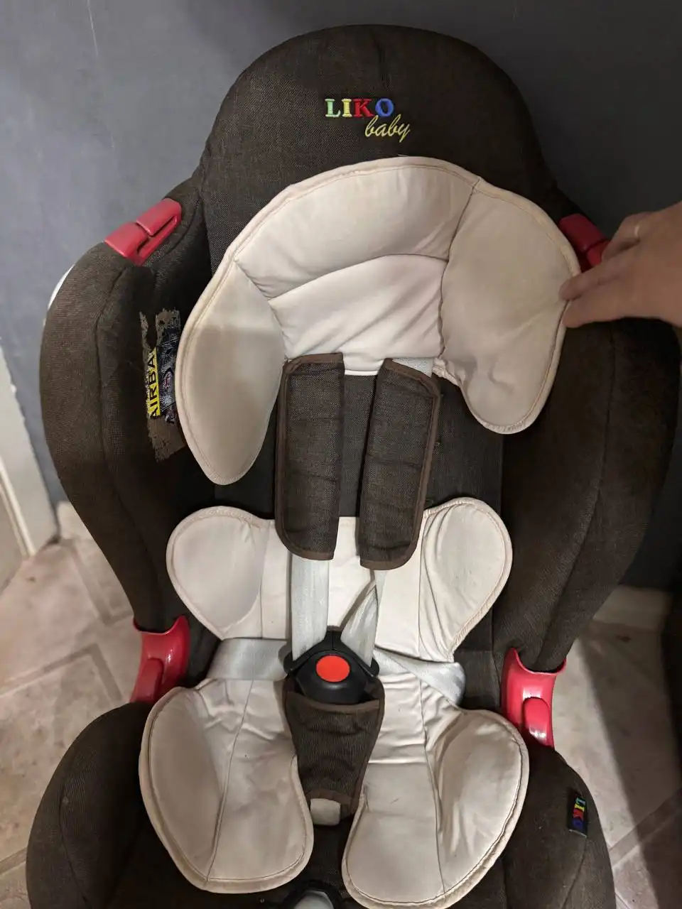 Автокресло для детей 0-25 кг с регулируемой спинкой