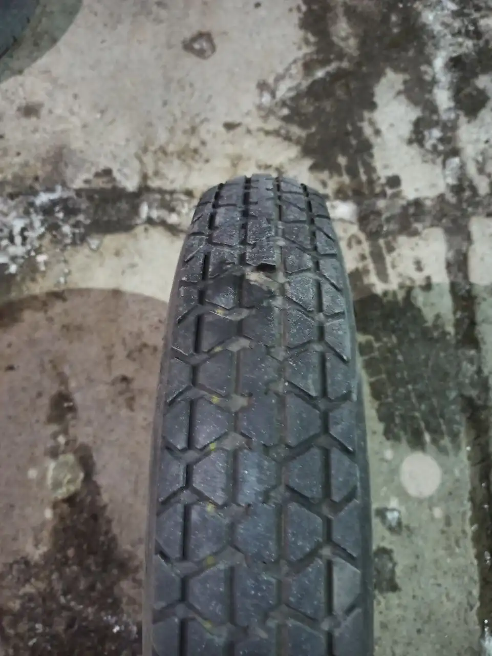 Оригинальное запасное колесо Nissan 125/90R16 2013г Bridgestone - Шины и диски (Запчасти) в Владивосток
