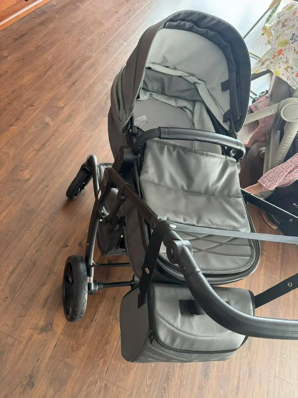 Детские товары: прыгунки, ходилка, коляска, подушка, витамины - Детский транспорт и аксессуары (Товары для детей) в Владивосток