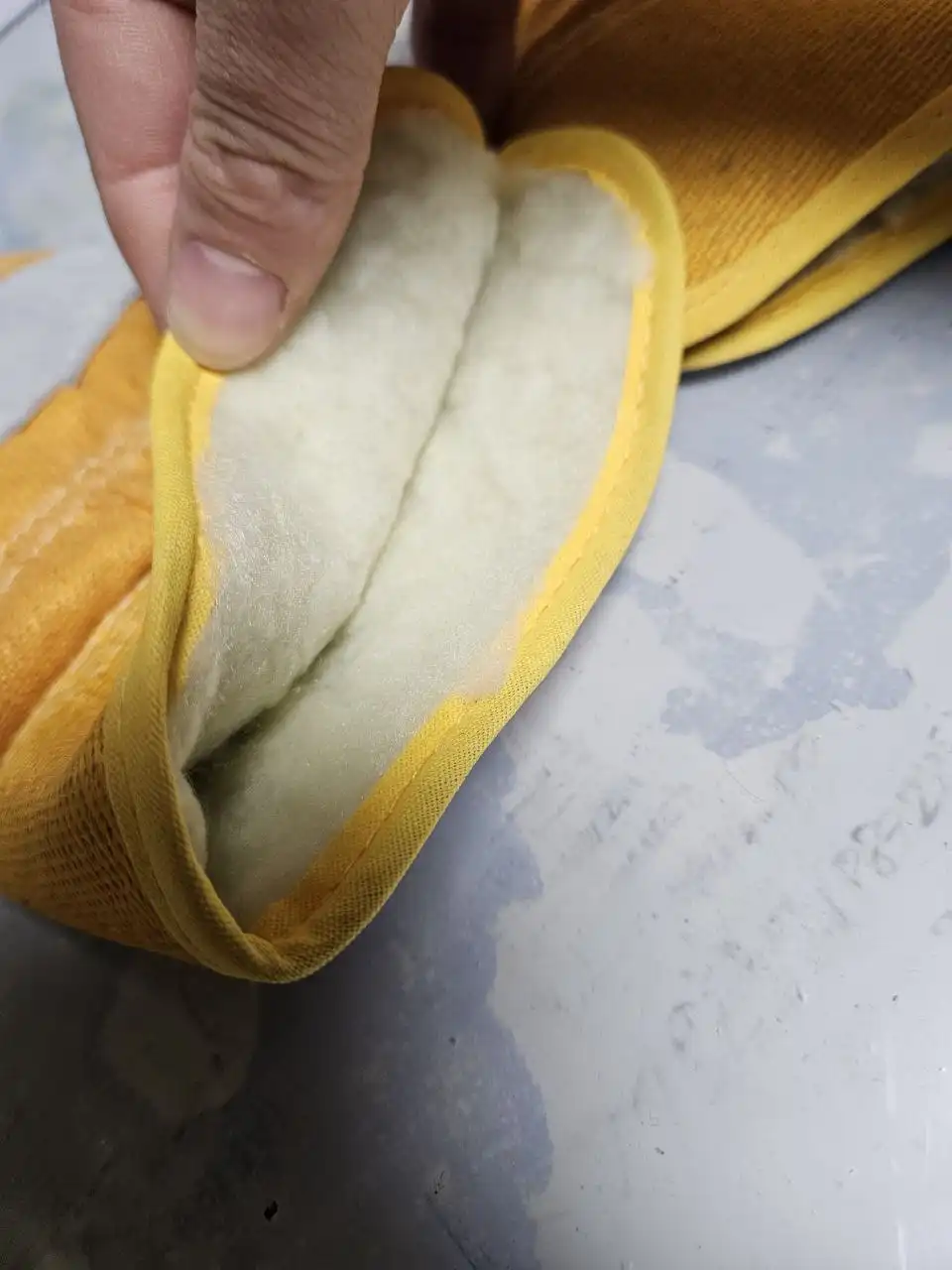 Рабочие перчатки утепленные и резиновые разных размеров - Рабочая одежда (Одежда) в Владивосток