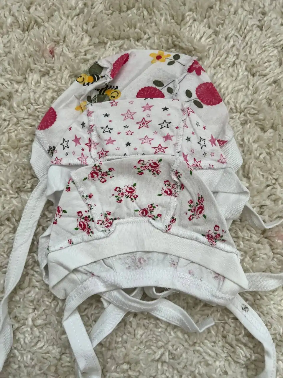 Чепчики бесплатно в Садгороде - Головные уборы (Одежда) в Владивосток