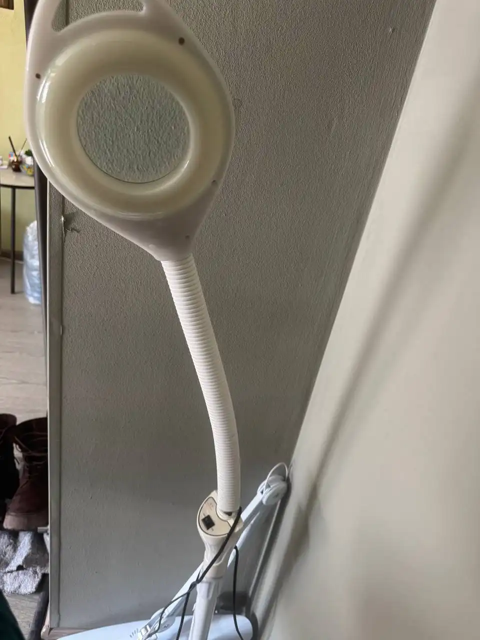 Продам лампу лупу - Другое (Барахолка) в Владивосток