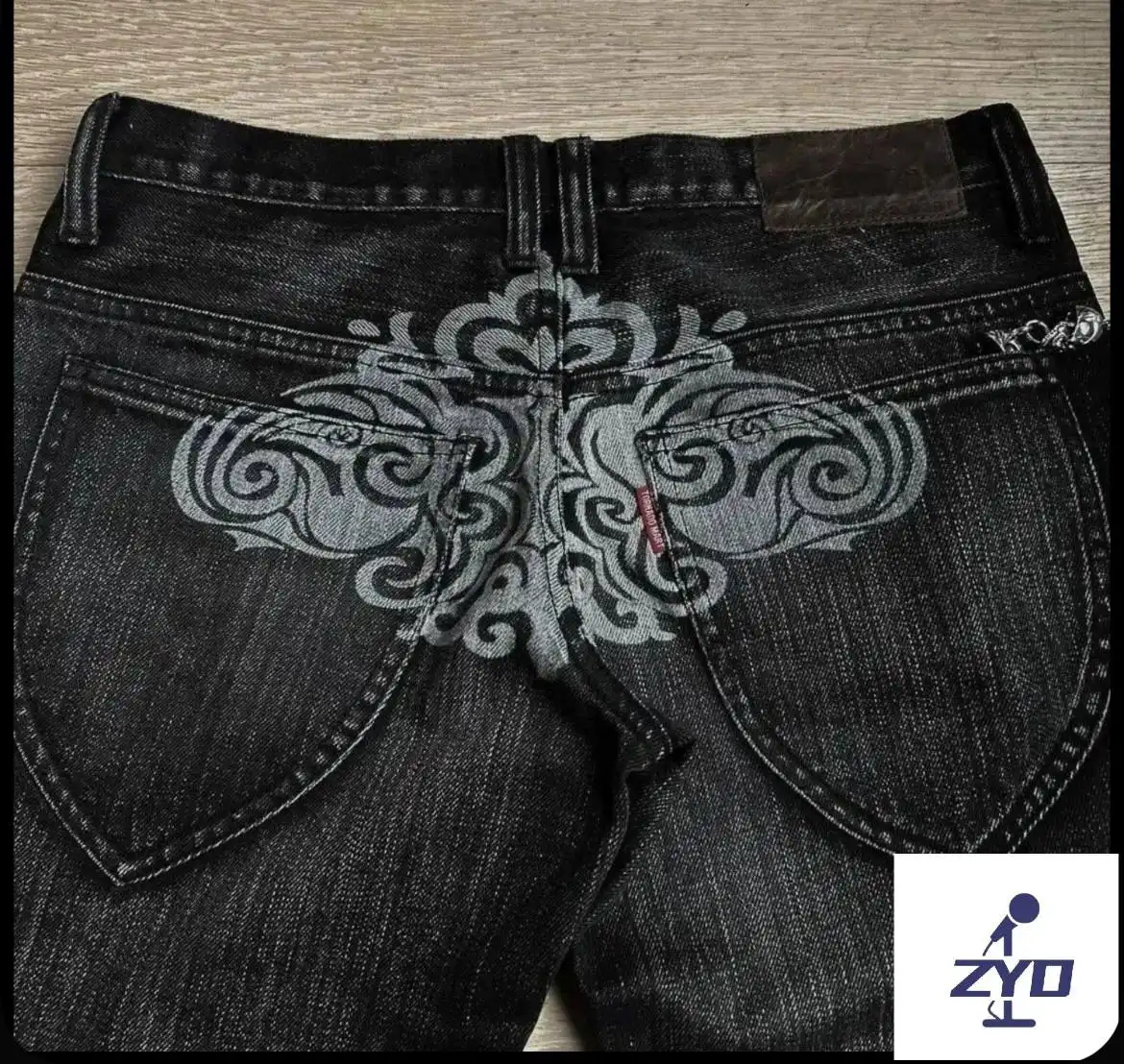 Новые джинсы в стиле 2000-х, размер S - Джинсы (Одежда) в Владивосток