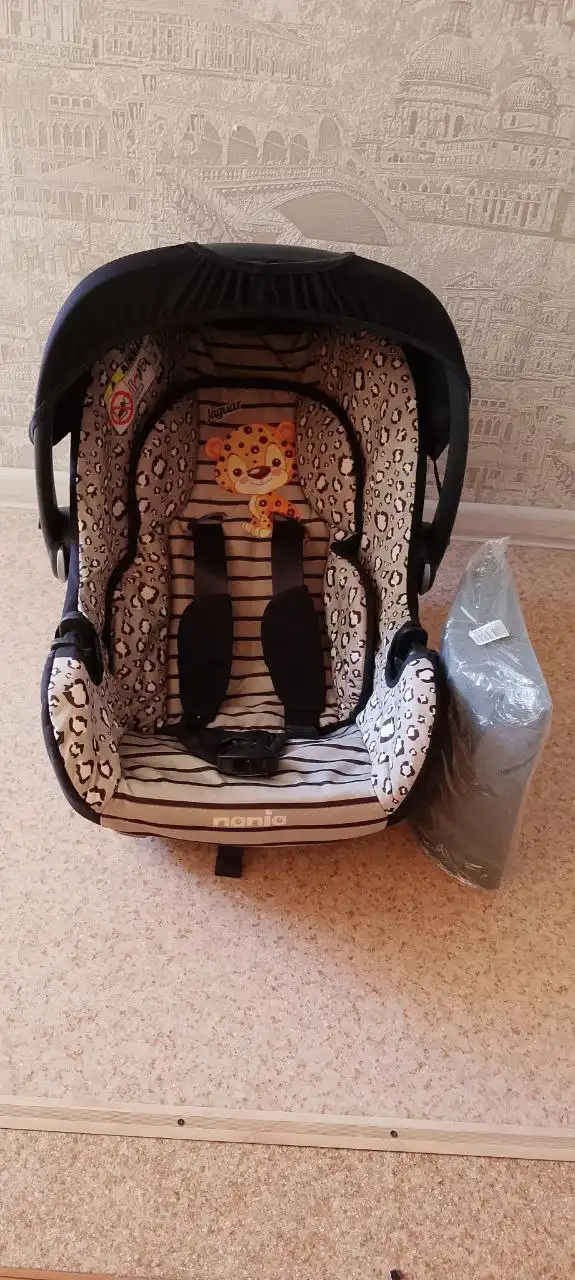 Продам автолюльку с вкладышем - Автолюльки (Товары для детей) в Владивосток