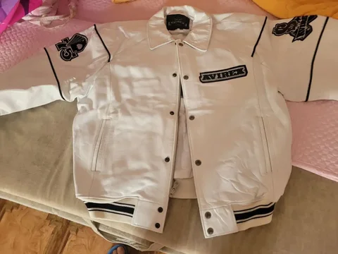 Куртка мужская кожаная с аппликацией - частное объявление в Артем