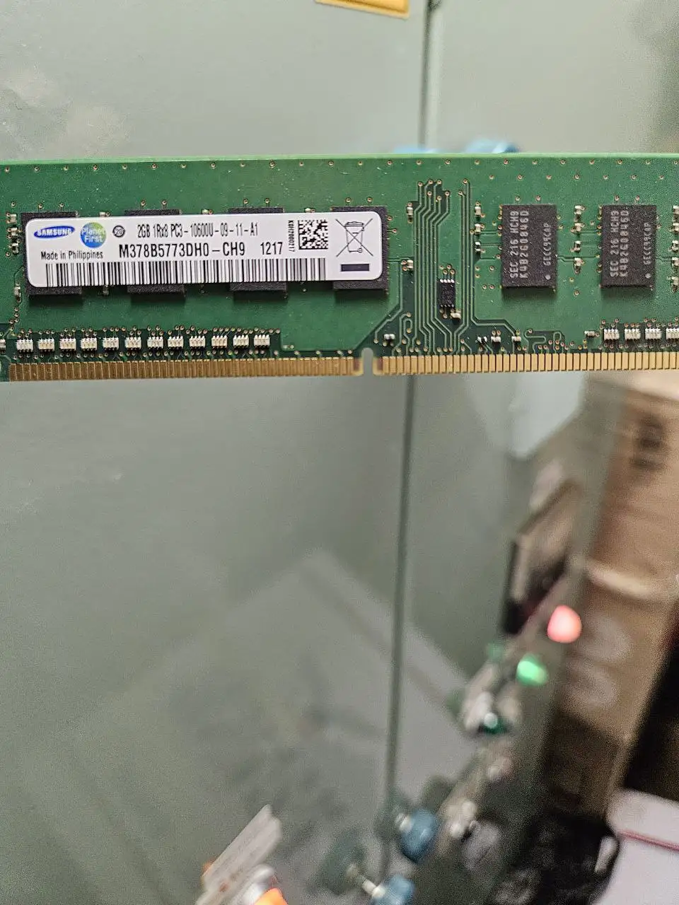 Б/у жесткий диск WD 250Gb и оперативная память DDR3 2Gb с кабелем - Компьютерные комплектующие (Электроника) в Владивосток