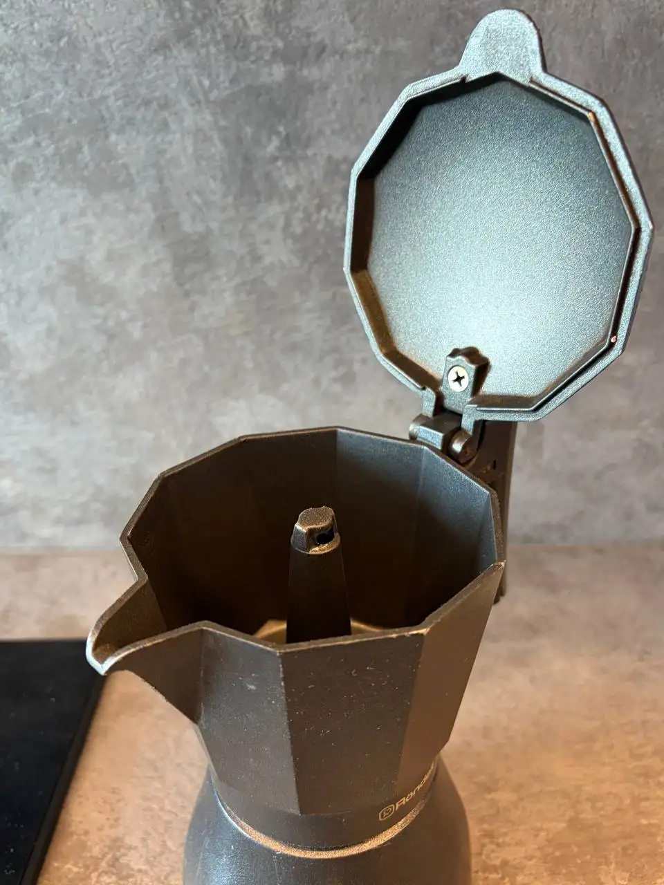 Продажа гейзерной кофеварки Rondel 0,3 л - Кухонная техника (Для дома и дачи) в Владивосток