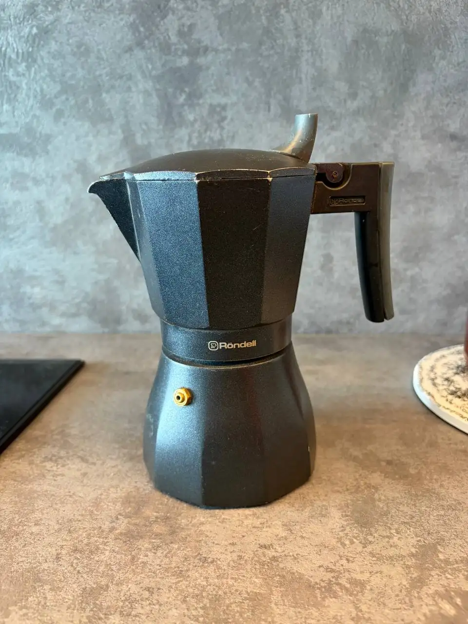 Продажа гейзерной кофеварки Rondel 0,3 л - Кухонная техника (Для дома и дачи) в Владивосток