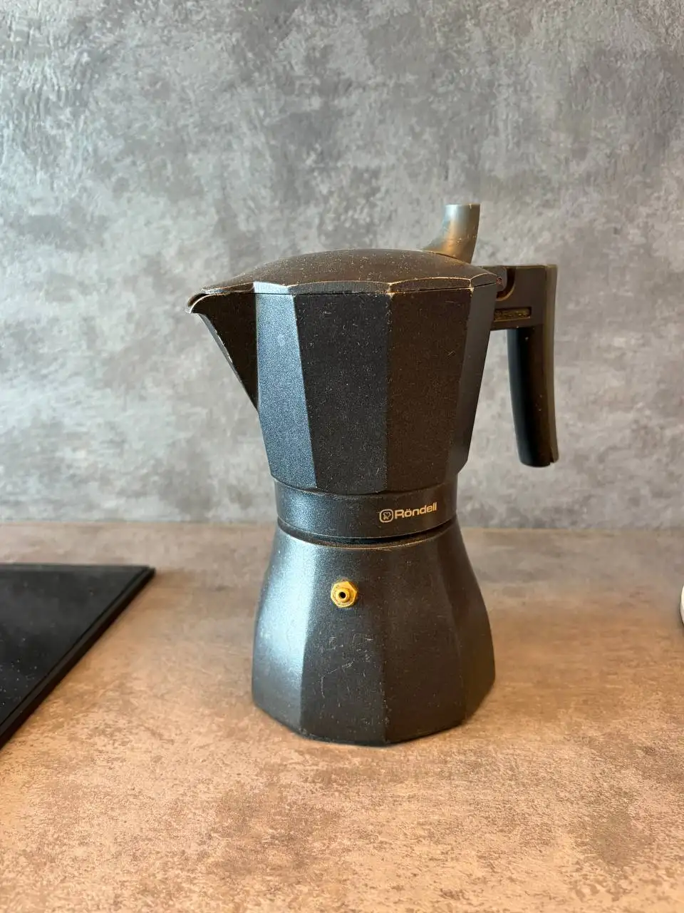 Продажа гейзерной кофеварки Rondel 0,3 л - Кухонная техника (Для дома и дачи) в Владивосток