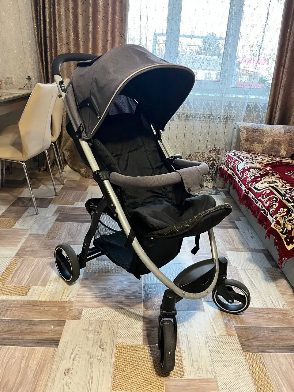 Продам коляску демисезонную - Коляски (Товары для детей) в Владивосток