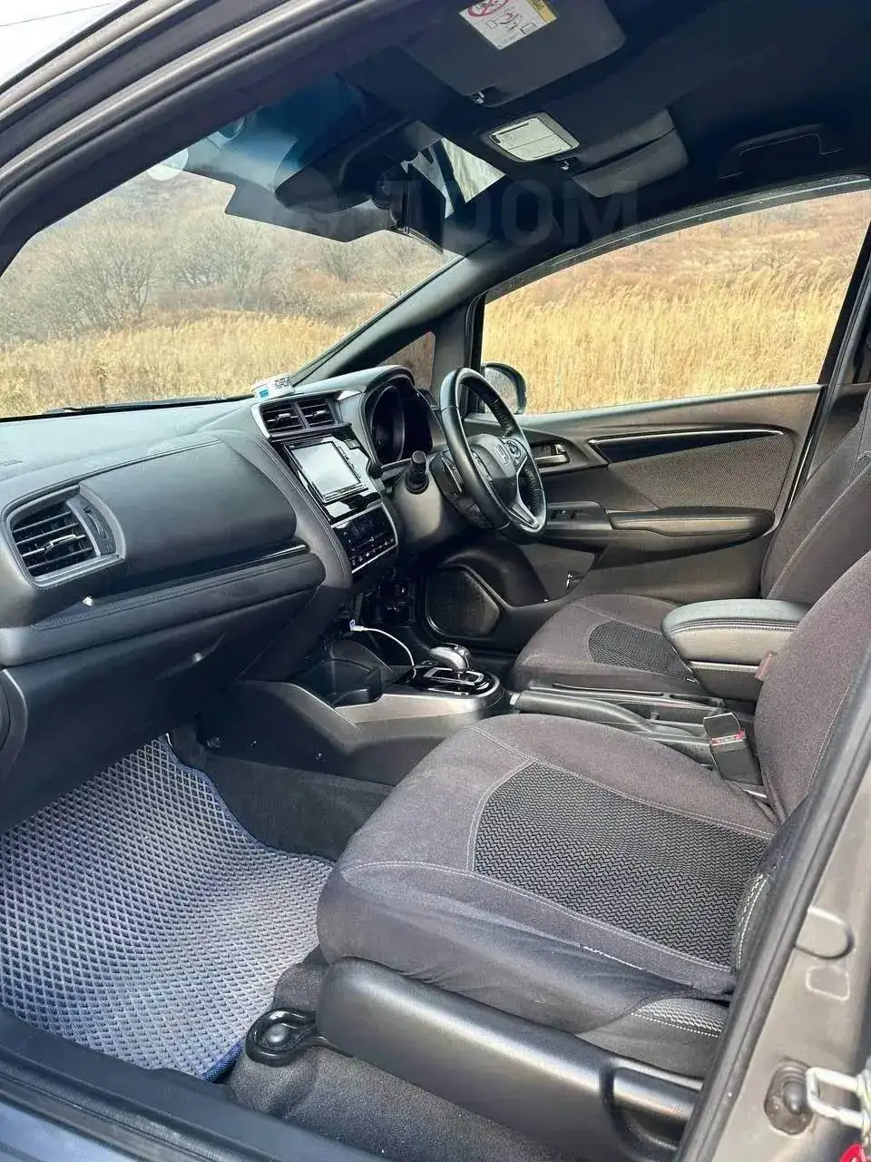 Продам Honda Fit 2018 год гибрид - Легковые автомобили (Авто) в Владивосток