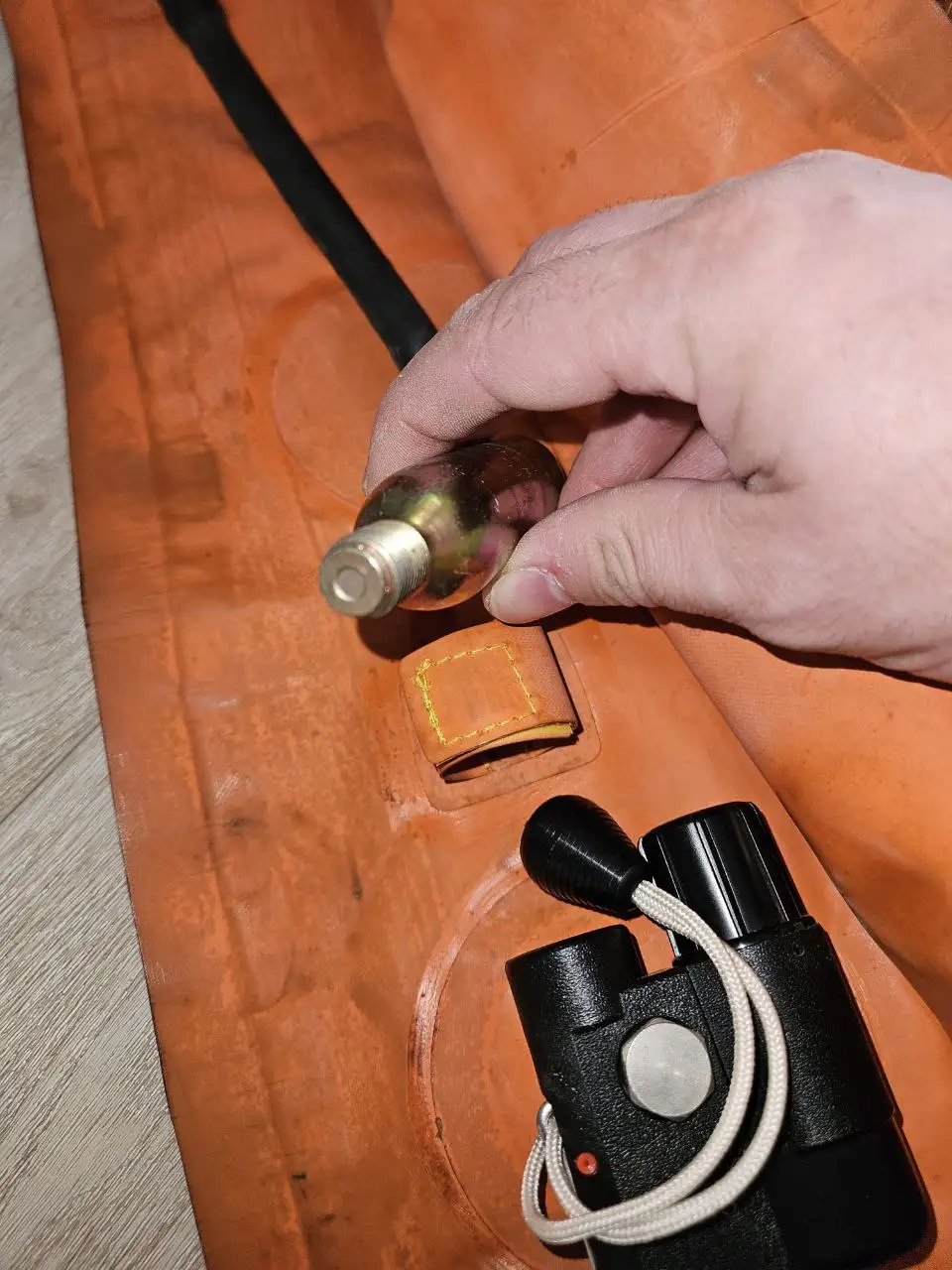 Надувной спасательный жилет взрослый двухсторонний - Спорт и отдых (Хобби и отдых) в Владивосток