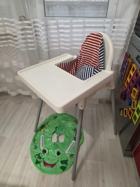 Стульчик для кормления Икеа с подарком - Автокресла и коляски в Владивосток