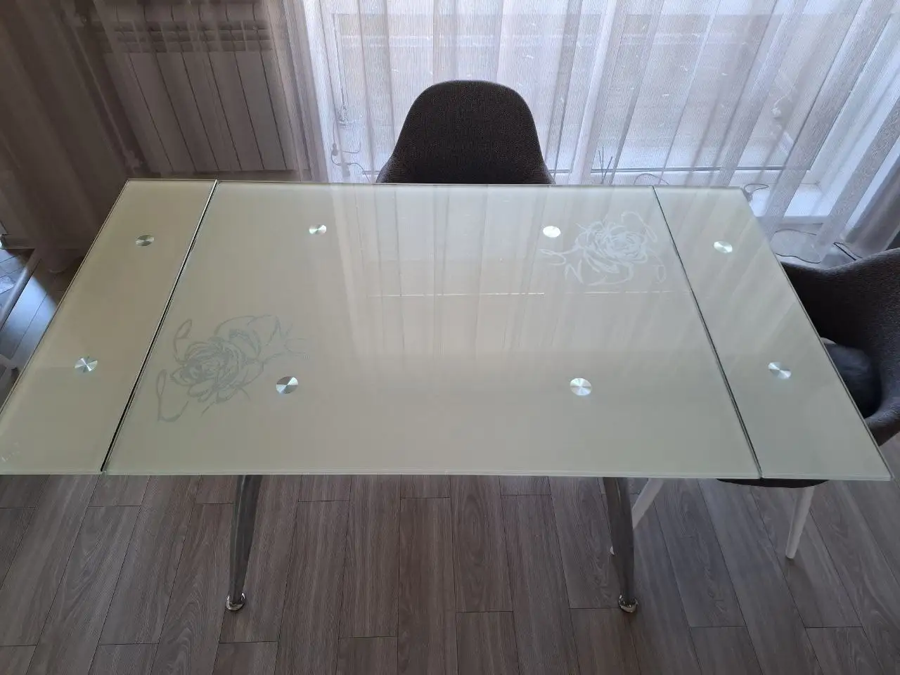 Продаётся стол - Барахолка в Владивосток