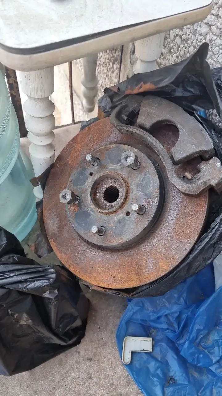 Продажа ступиц для Toyota Noah ZWR 80 - Ступицы (Запчасти) в Владивосток