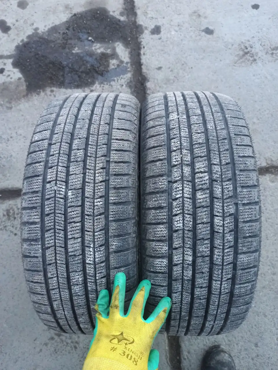Продам зимние шины Streamstone 225/45R17 2020 года - Шины и диски (Авто) в Владивосток