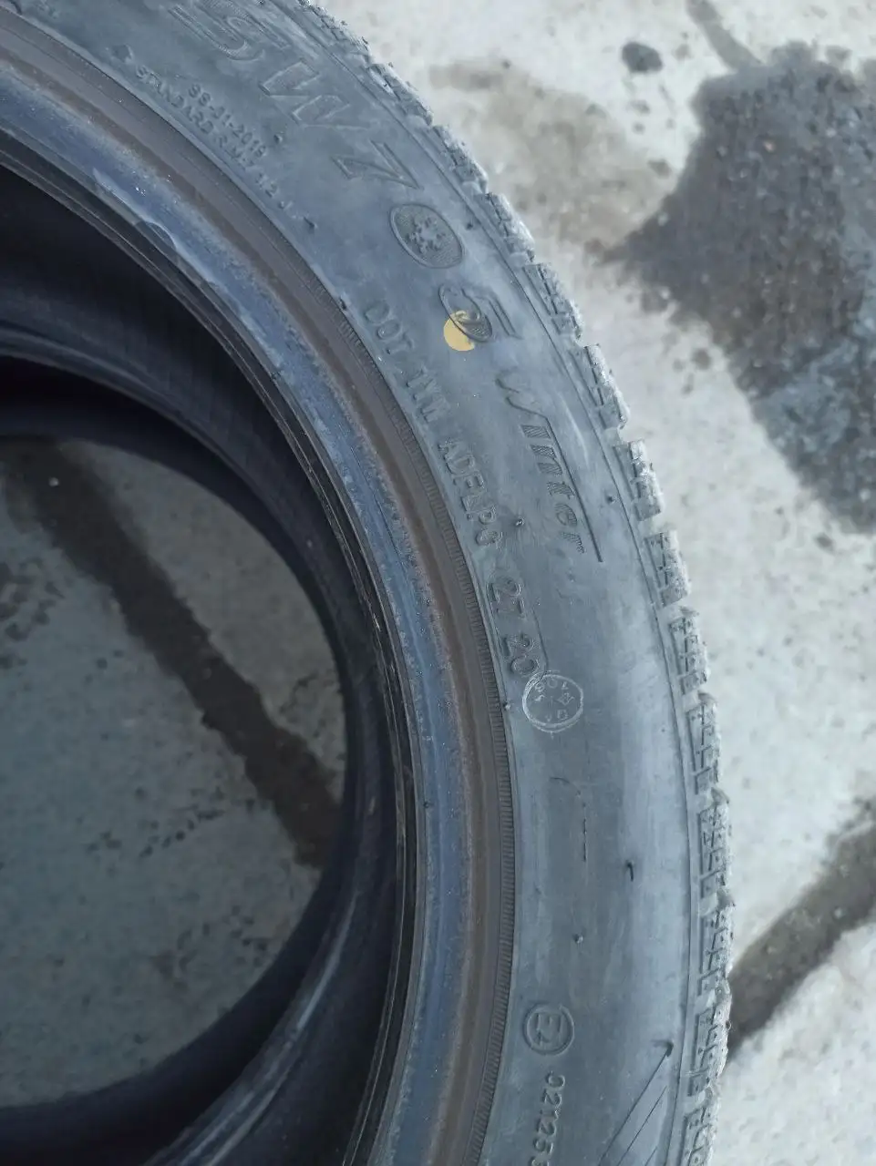 Продам зимние шины Streamstone 225/45R17 2020 года - Шины и диски (Авто) в Владивосток