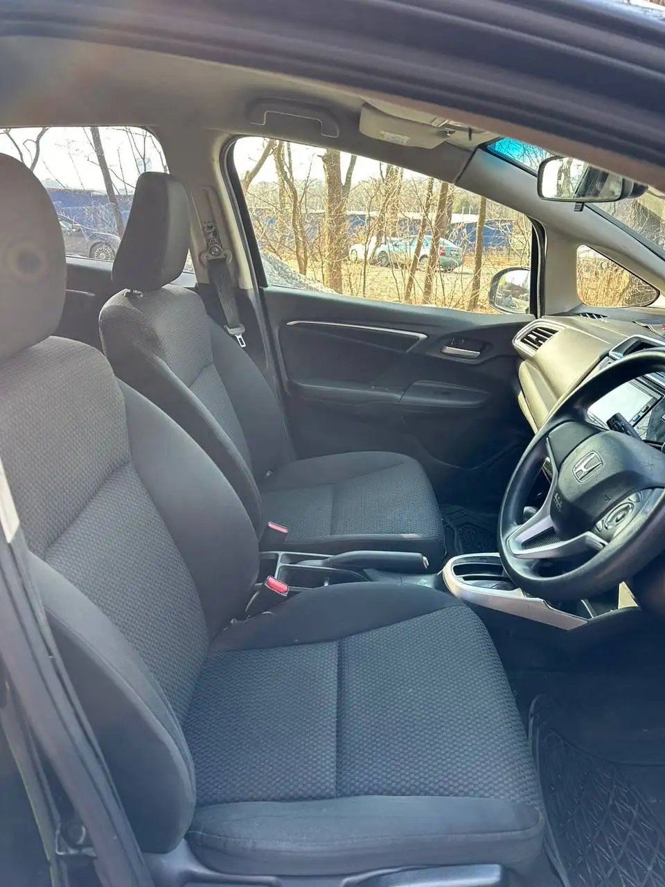 Продам автомобиль Honda Fit 2018 года - Авто в Владивосток