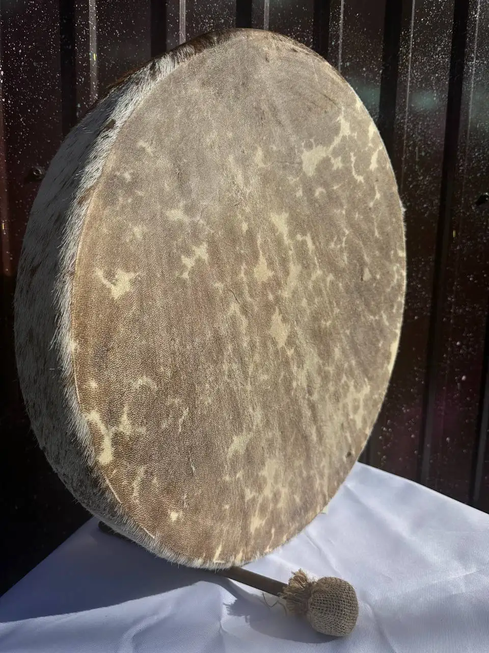 Бубен шаманский диаметром 50 см из козьей кожи - Музыкальные инструменты (Хобби и отдых) в Владивосток